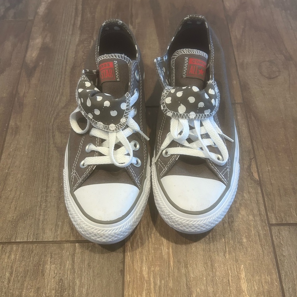 Converse gray and White Polka Dot Sneakers